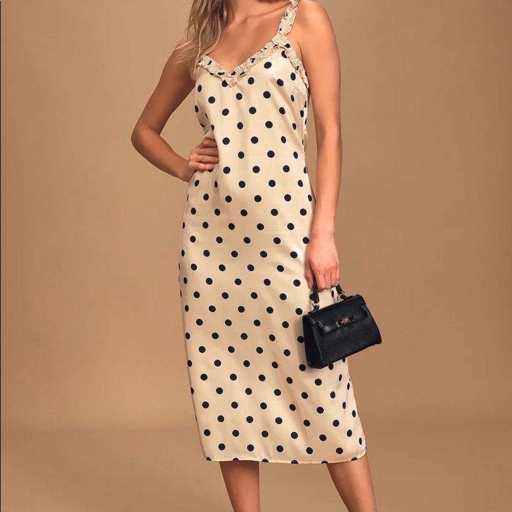 🆕 NWT Lulu’s Satin Polka Dot Slip Dress